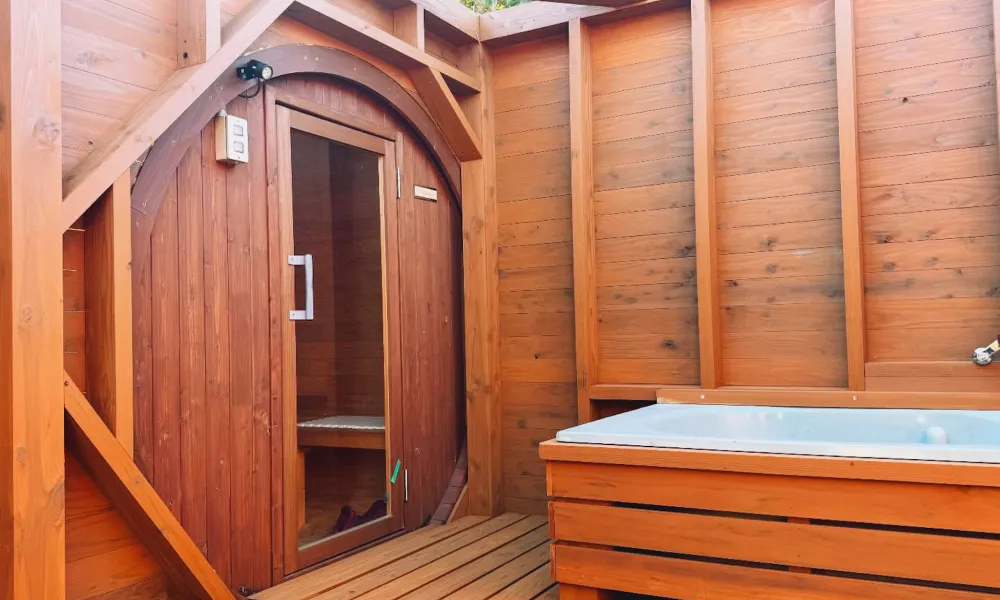 サウナ室の入口